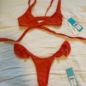 Beach Bunny bikini color popy new w/ tags